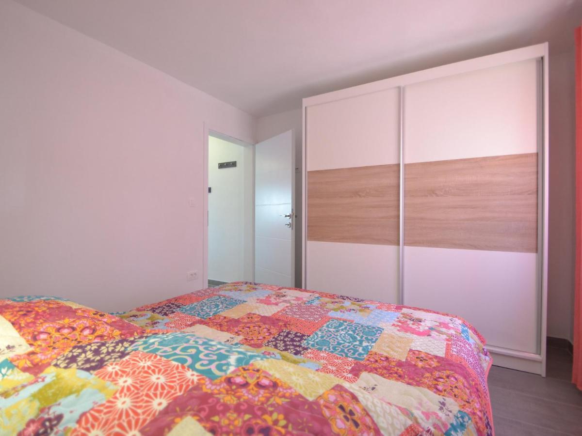 Ivan By Interhome Vir